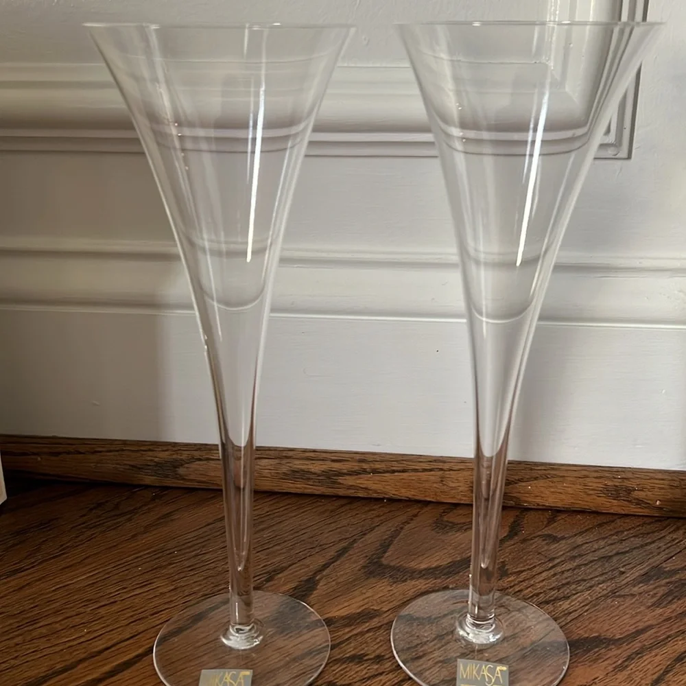 Mikasa Lyonnais NWT Trumpet Flute Champagne Glasses Set of 2 Anniversary NYE